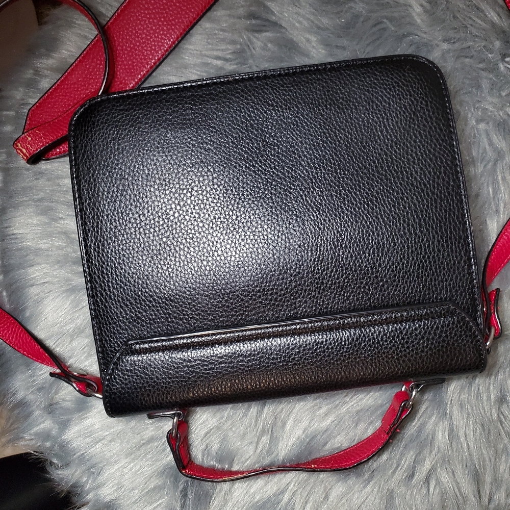GUESS handbag - Picture 2 of 3